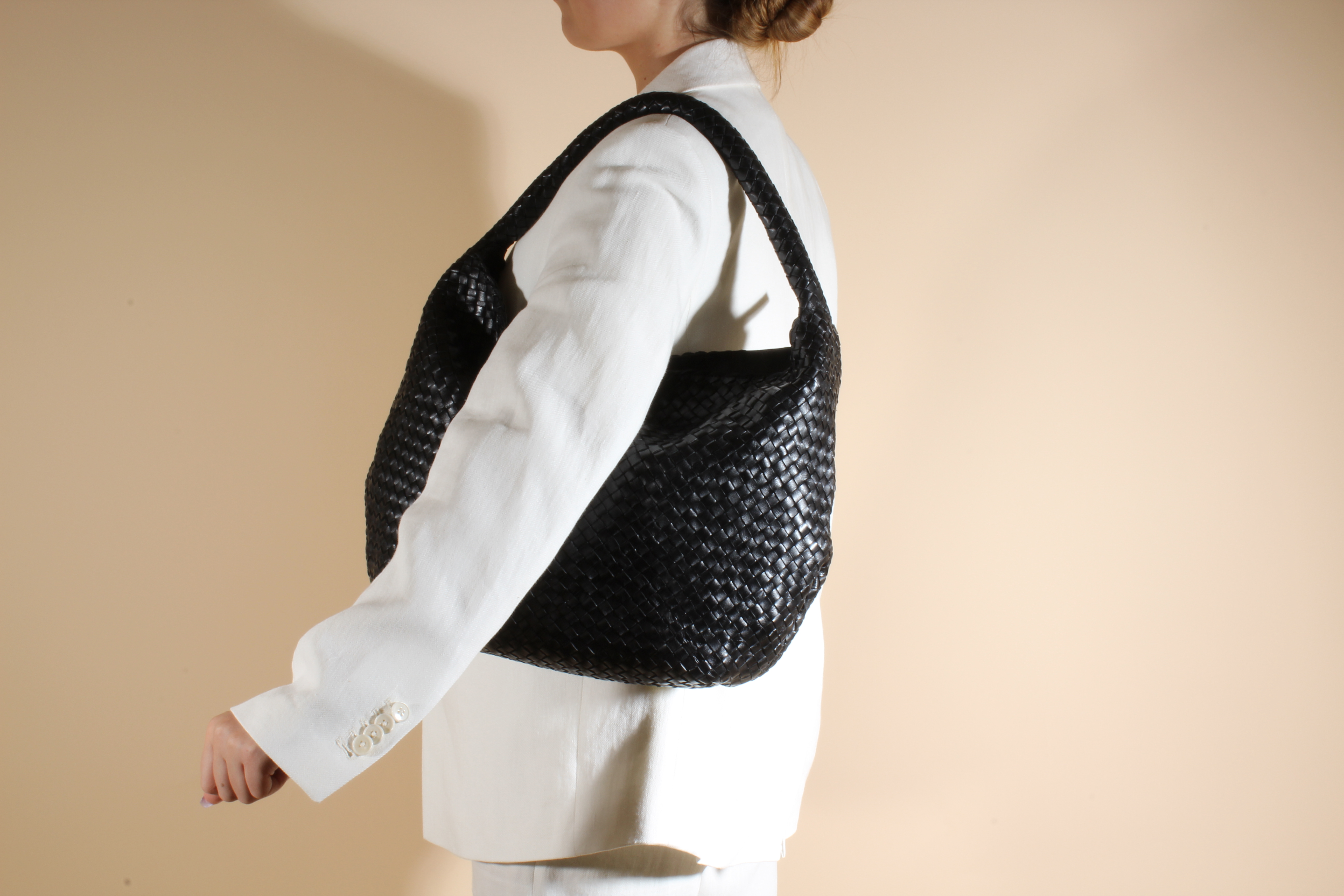 Officine Creative Leder Klassische Handtasche in Schwarz Damen Taschen Bucket Taschen und Geldbörsen 
