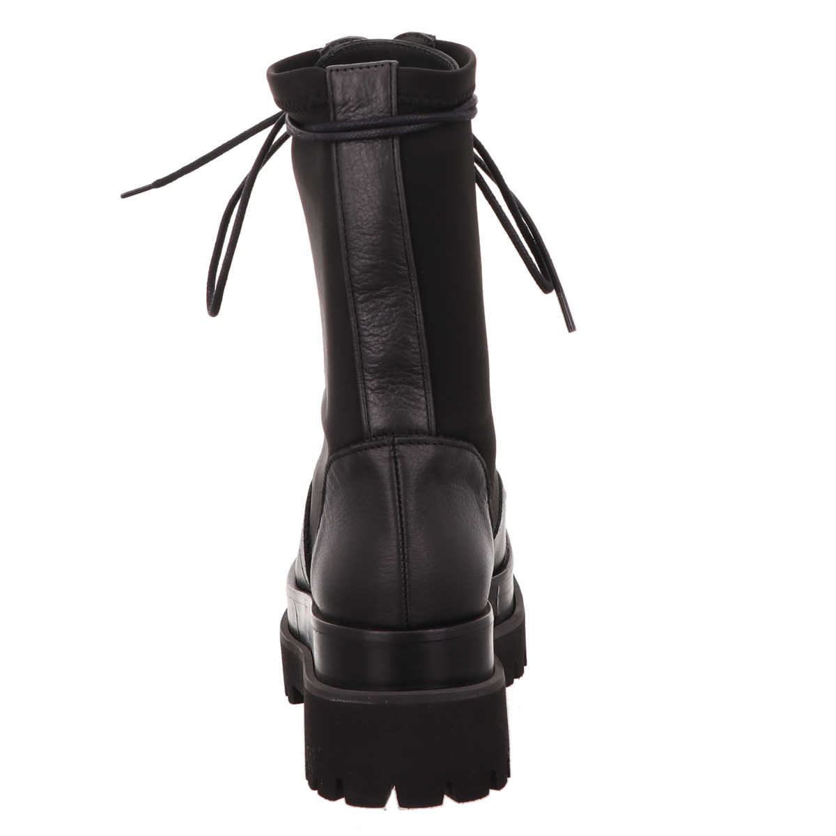Schnürboots, Paloma Barceló Schwarz