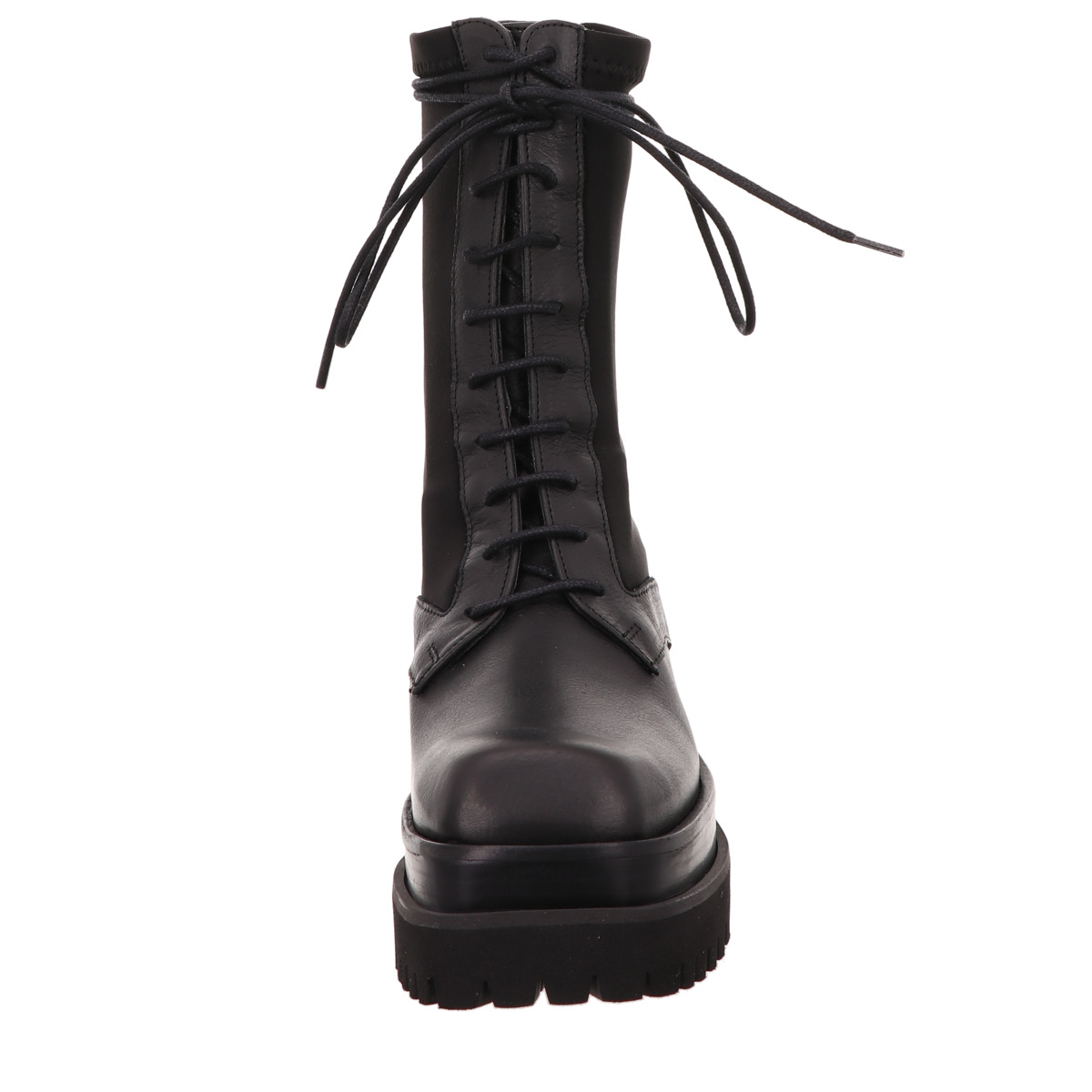 Schnürboots, Paloma Barceló Schwarz